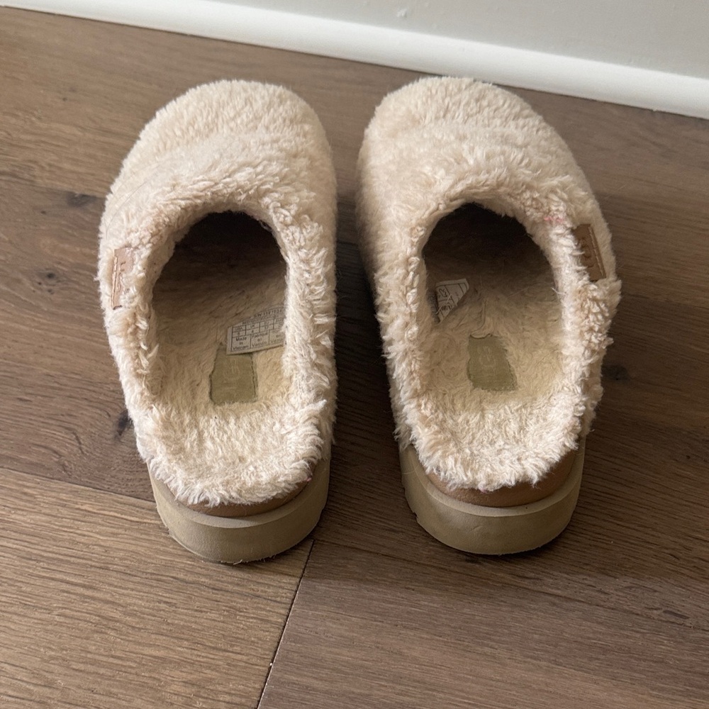 UGG Plush Shearling Mule Slippers - Light Tan sugar slides - Picture 3 of 6